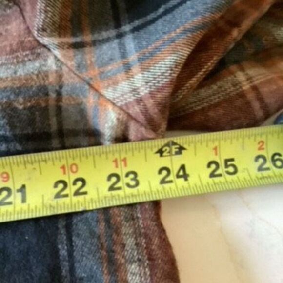 Democracy Women’s Plaid Flannel Shirt Shacket Sz XL Raw Hem Pockets - Picture 6 of 7